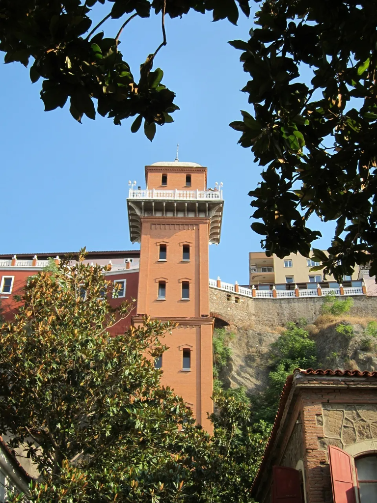 Izmir Elevator
